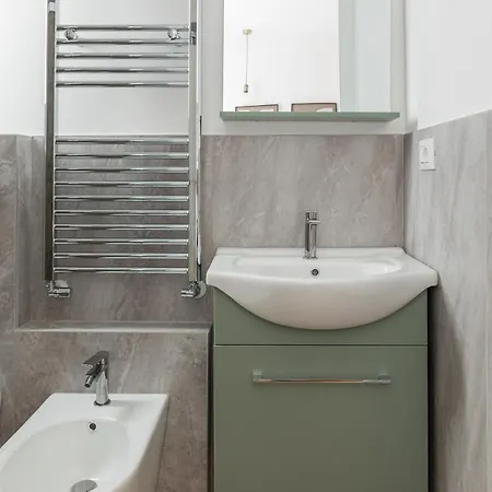 Appartamento Urban Nest Piana Zona Fiera Con Parking Bologna